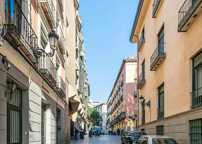 For You Rentals Teatro Real Plaza Apartment Temporal Saint Martin Madrid Tru5